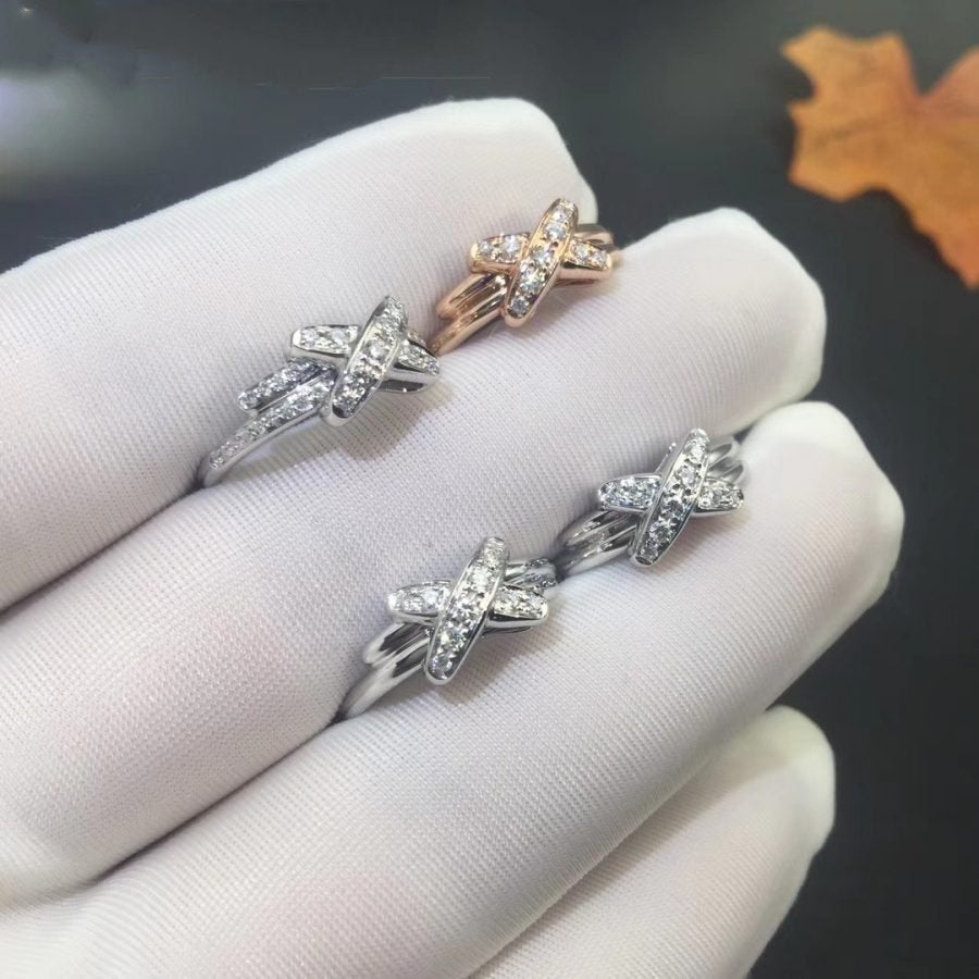 {"en":"SILVER DIAMOND RING GAMES"}