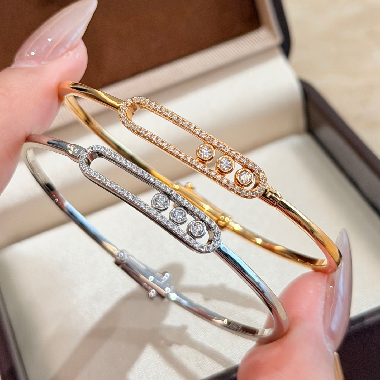 [Avelora]MOVE PAVÉ DIAMOND BANGLE BRACELET M