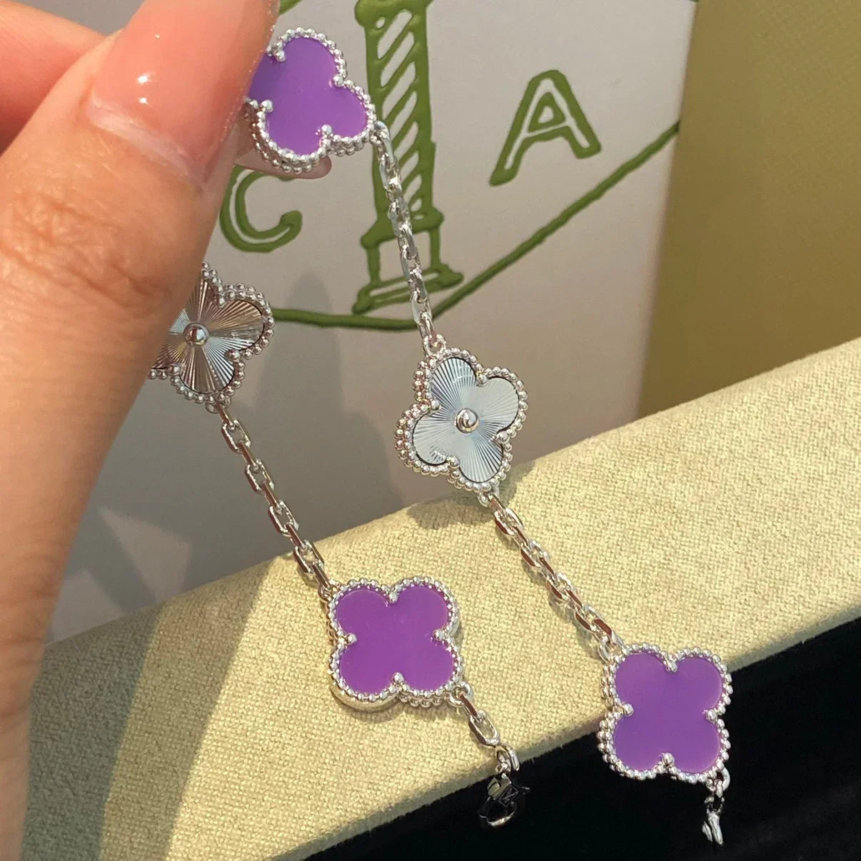 [Avelora]LUCKY CLOVER 5-MOTIF BRACELET - VIOLET COLLECTION