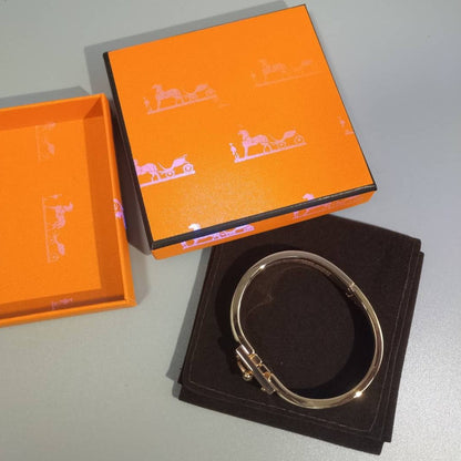 [Avelora]H GREY BRACELET