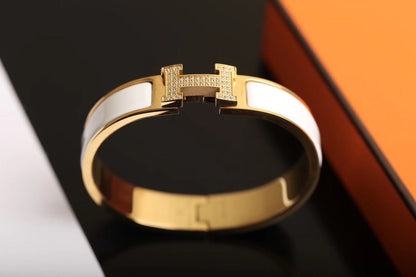 [Avelora]H BRACELET GOLD DIAMOND