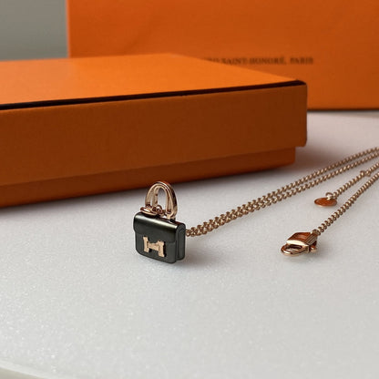 [Avelora]CONSTANCE BLACK PEDANT ROSE GOLD NECKLACE