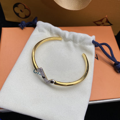 [Avelora]VOLTE UPSITE DOWN DIAMOND GOLD OPEN BRACELET