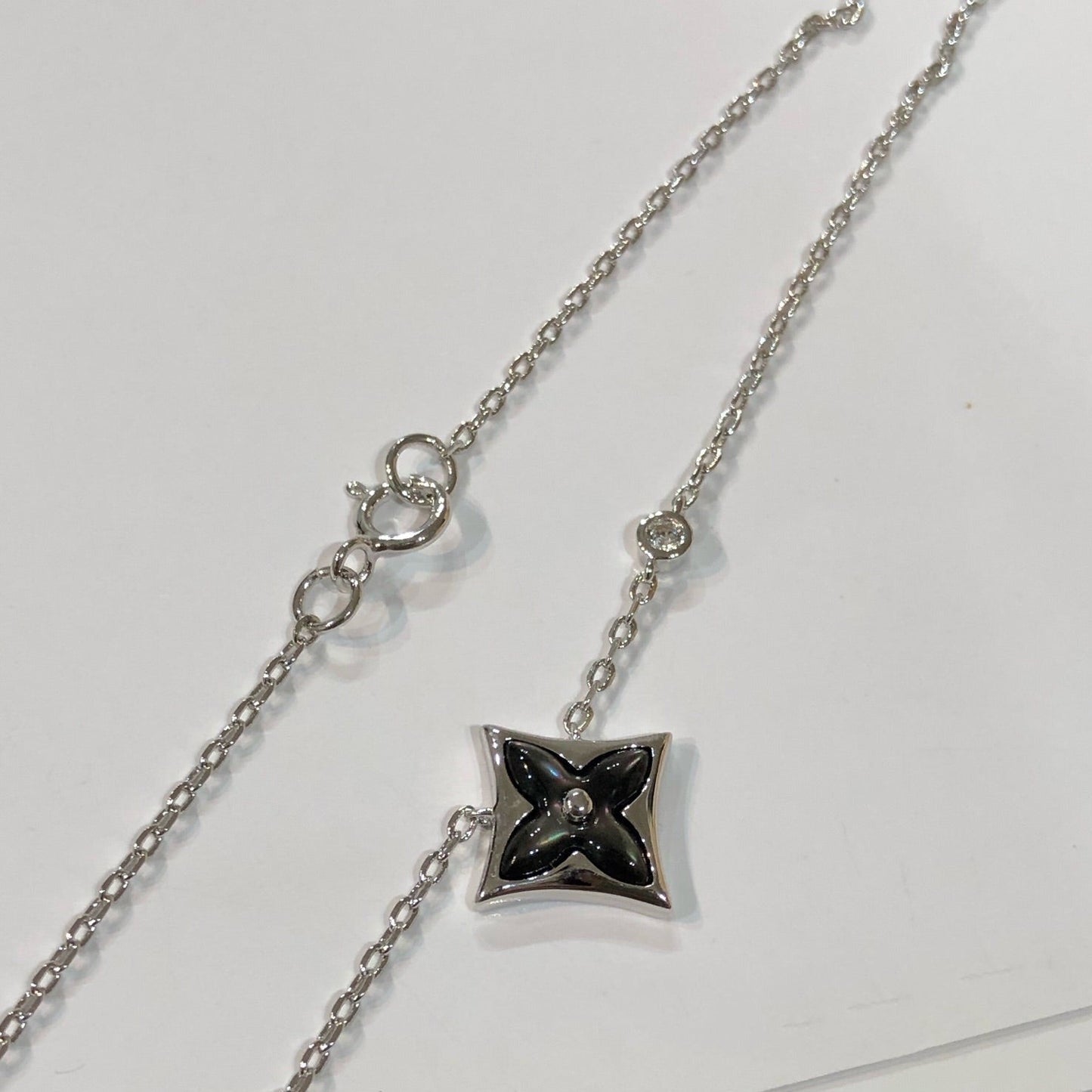 [Avelora]STAR BLACK MOP NECKLACE