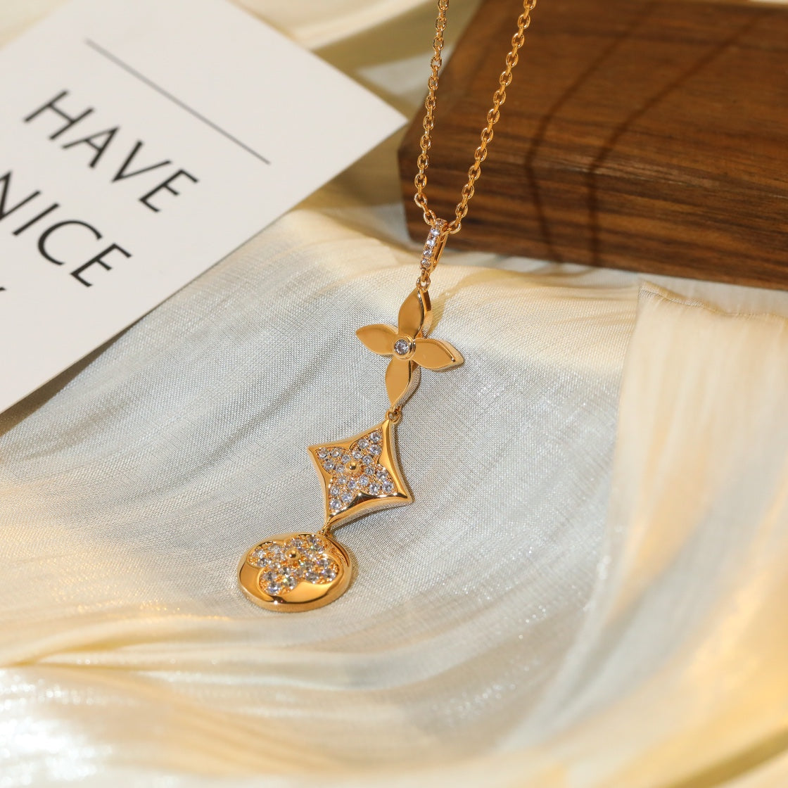 [Avelora]STAR AND SUN DIAMOND ROSE GOLD NECKLACE
