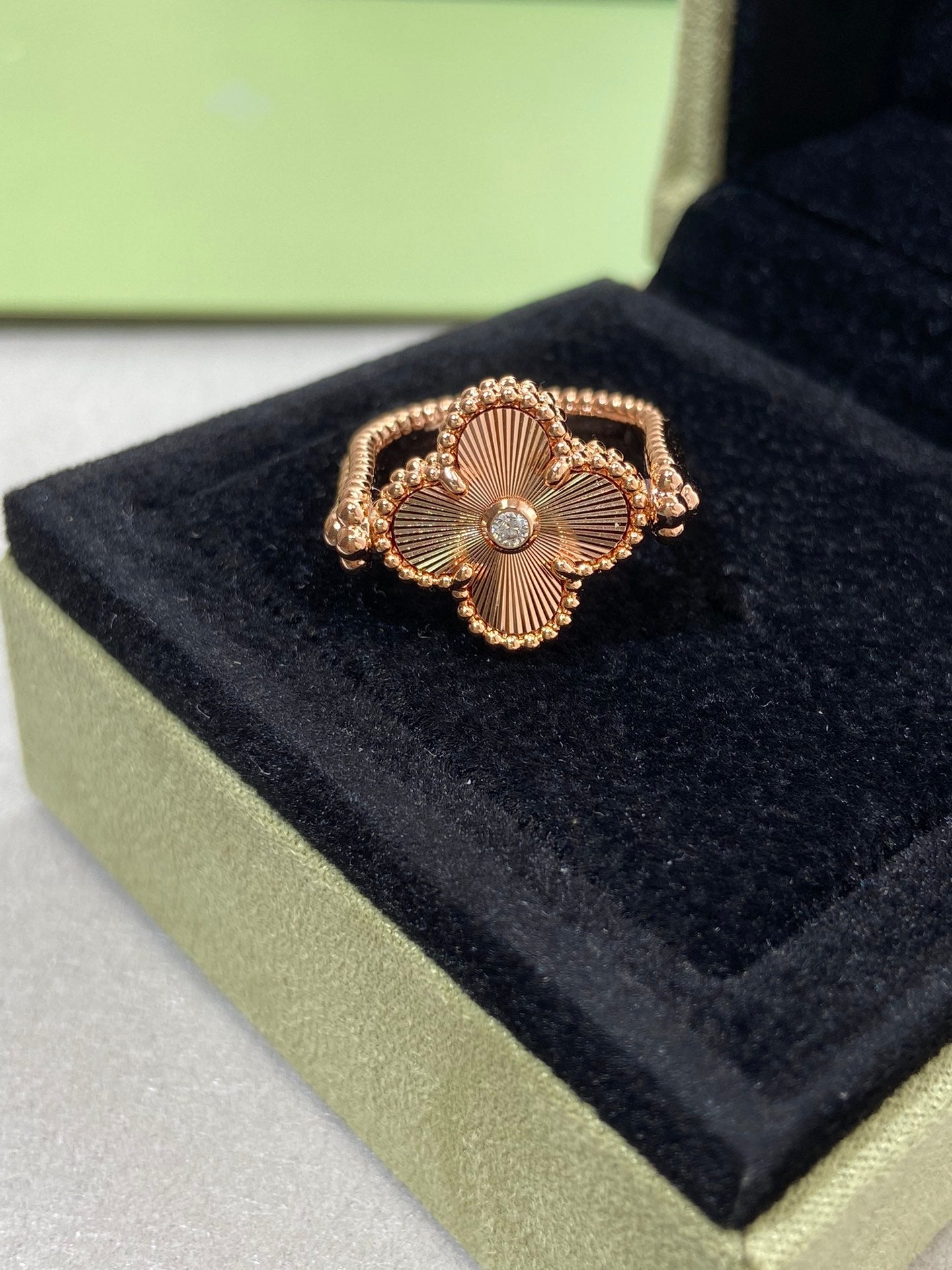 [Avelora]LUCKY CLOVER ROSE GOLD REVERSIBLE RING