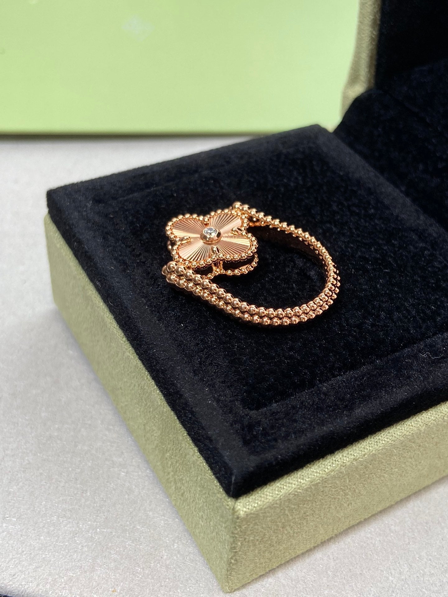 [Avelora]LUCKY CLOVER ROSE GOLD REVERSIBLE RING