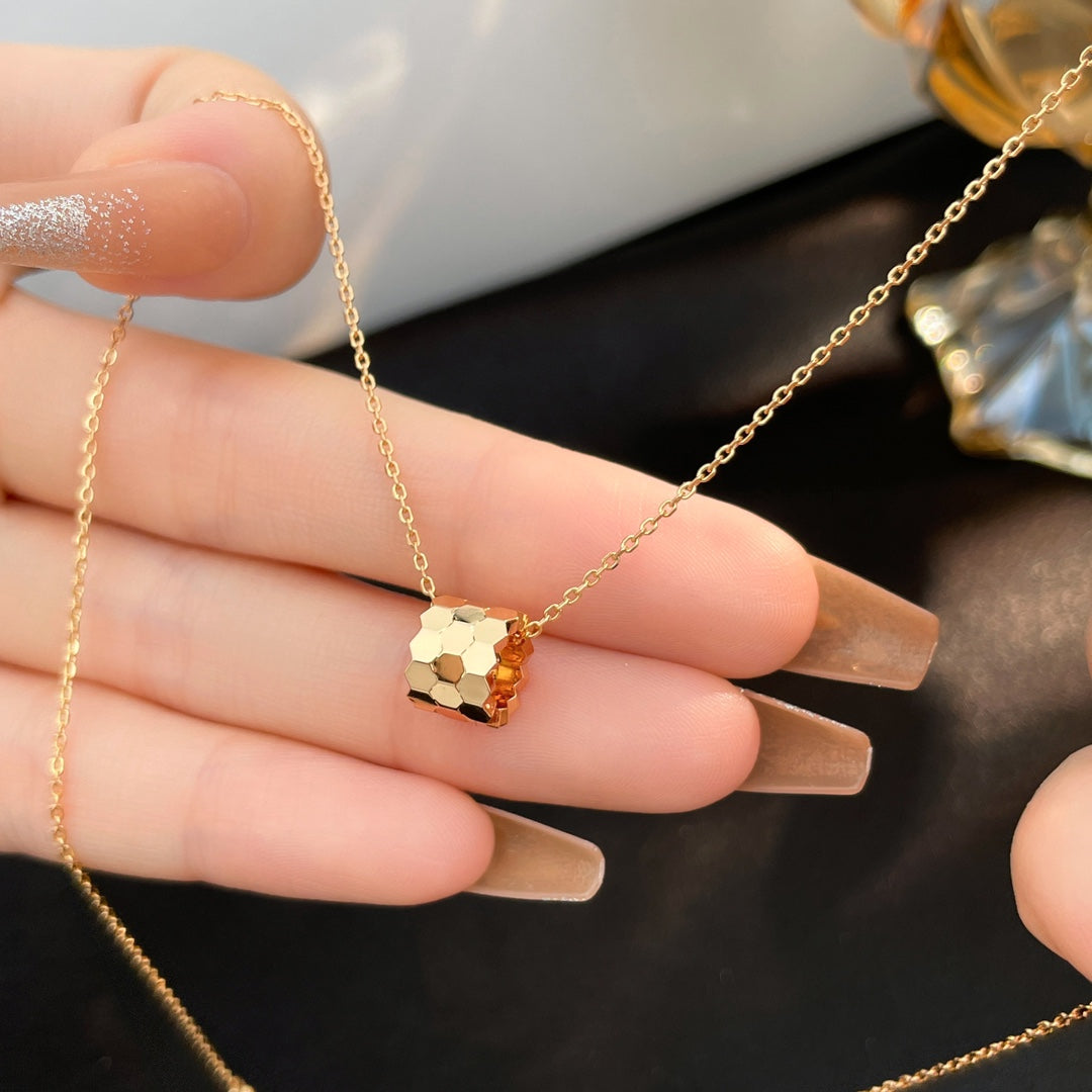 [Avelora]BEE MINI NECKLACE