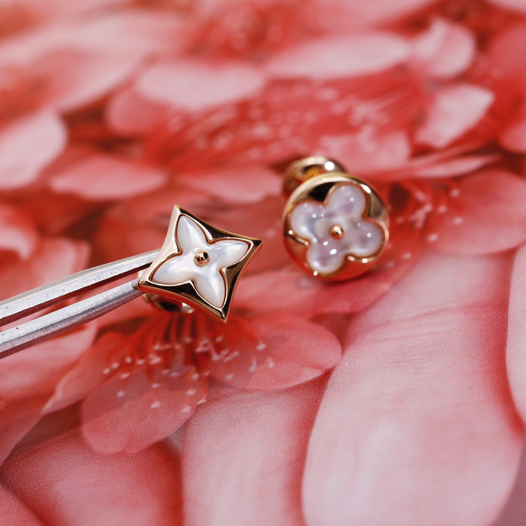 [Avelora]STAR AND SUN ROSE GOLD MOP STUD EARRINGS