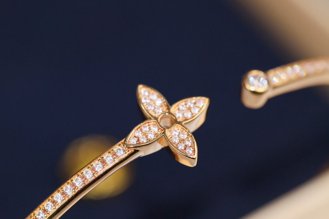 [Avelora]IDYLLE ROSE GOLD OPEN BRACELET DIAMOND PAVED