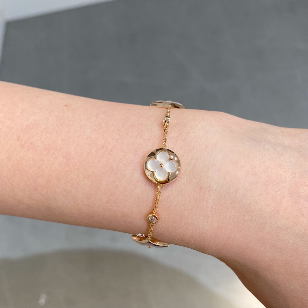 [Avelora]STAR AND SUN 4 MOTIF WHITE MOP ROSE GOLD BRACELET