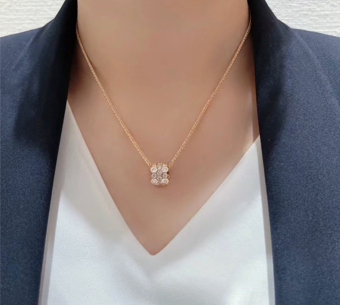 [Avelora]BEE LOVE DIAMOND PAVED 3 ROW NECKLACE