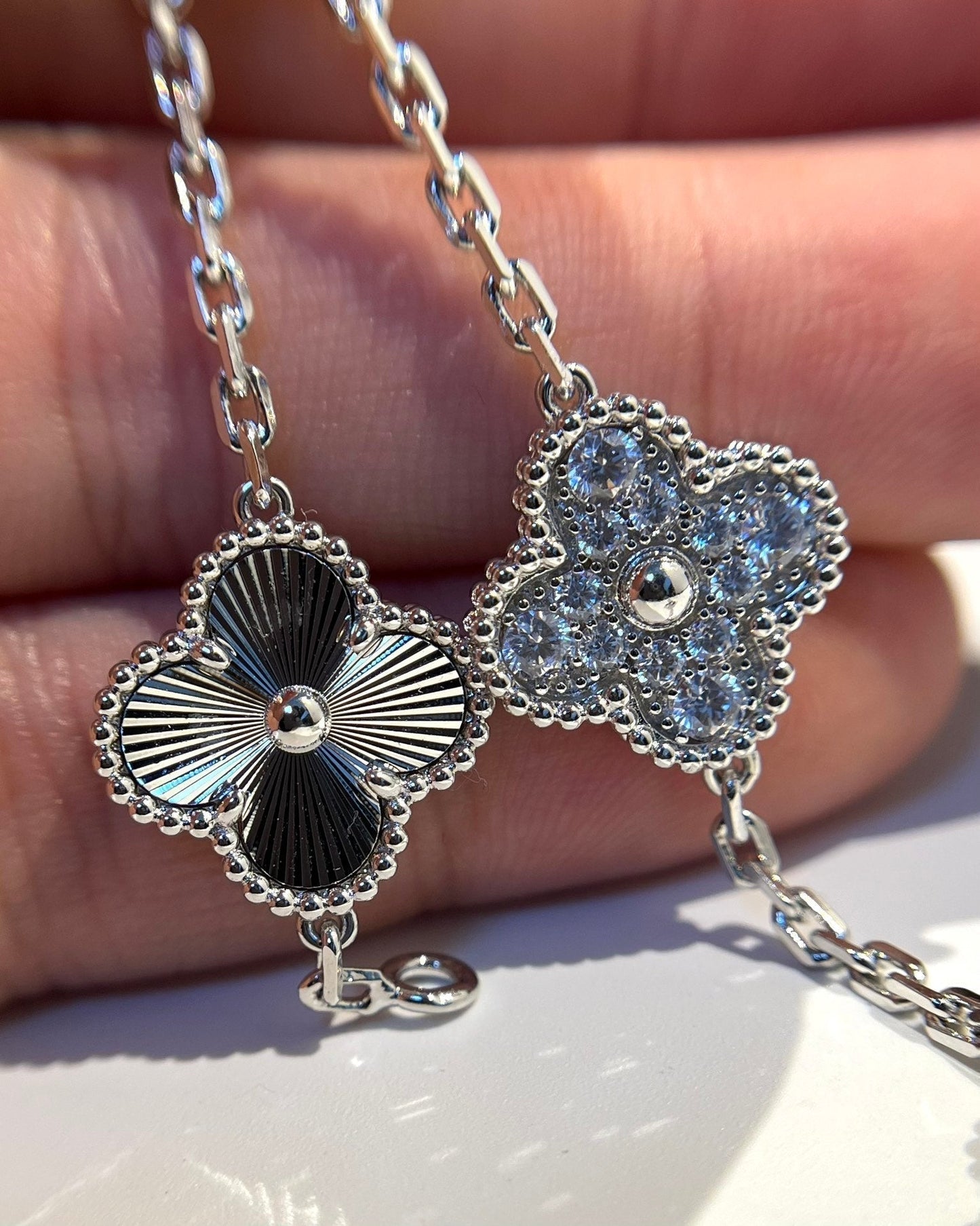 [Avelora]LUCKY CLOVER 5-MOTIF BRACELET - LASER COLLECTION