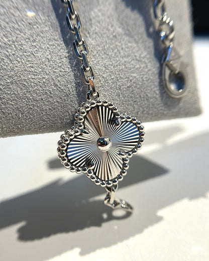 [Avelora]LUCKY CLOVER 5-MOTIF BRACELET - LASER COLLECTION