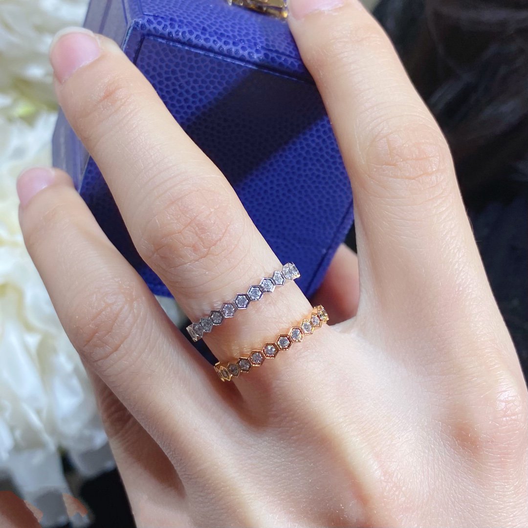 [Avelora]BEE LOVE DIAMOND PAVED SMALL RING