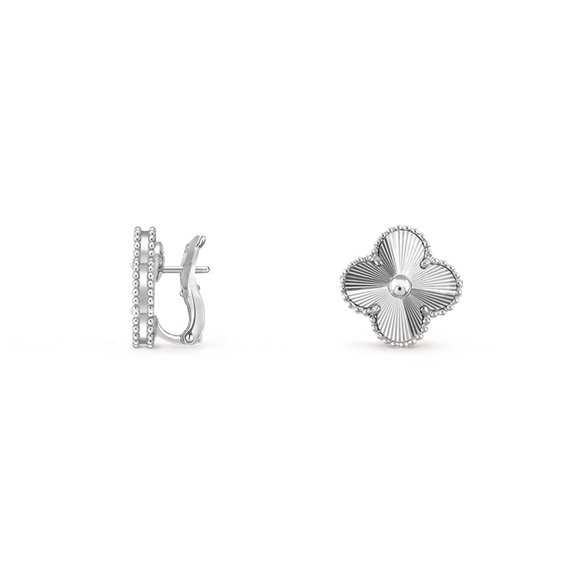 [Avelora]15MM CLOVER FLOWER STUD EARRINGS WHITE GOLD COLLECTION
