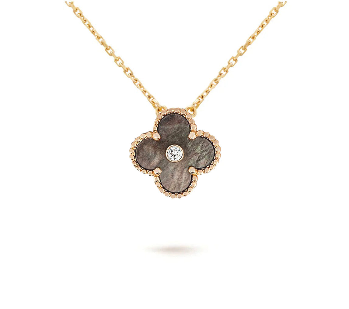 [Avelora]LIMITED EDITION CHRISTMAS CLOVER FLOWER NECKLACE - 15MM ANNUAL COLLECTIBLE PENDANT