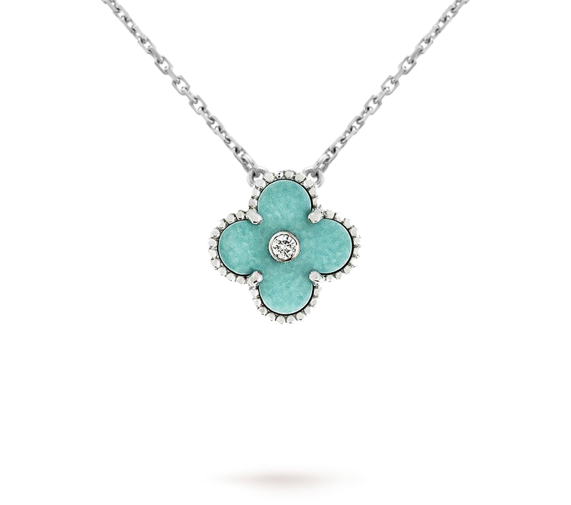 [Avelora]LIMITED EDITION CHRISTMAS CLOVER FLOWER NECKLACE - 15MM ANNUAL COLLECTIBLE PENDANT