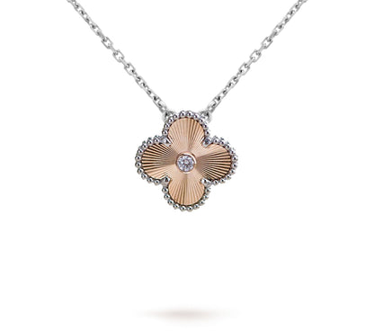[Avelora]LIMITED EDITION CHRISTMAS CLOVER FLOWER NECKLACE - 15MM ANNUAL COLLECTIBLE PENDANT