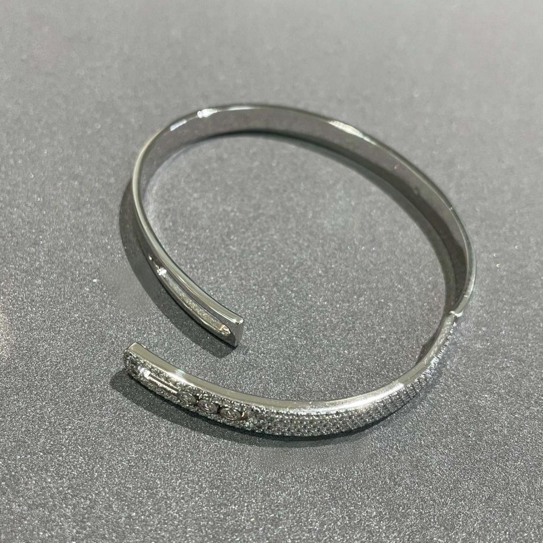 [Avelora]MOVE NOA PAVÉ DIAMOND BANGLE BRACELET