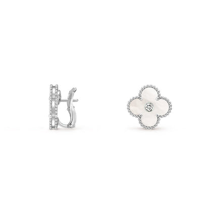 [Avelora]15MM CLOVER FLOWER STUD EARRINGS DIAMOND-WHITE GOLD COLLECTION