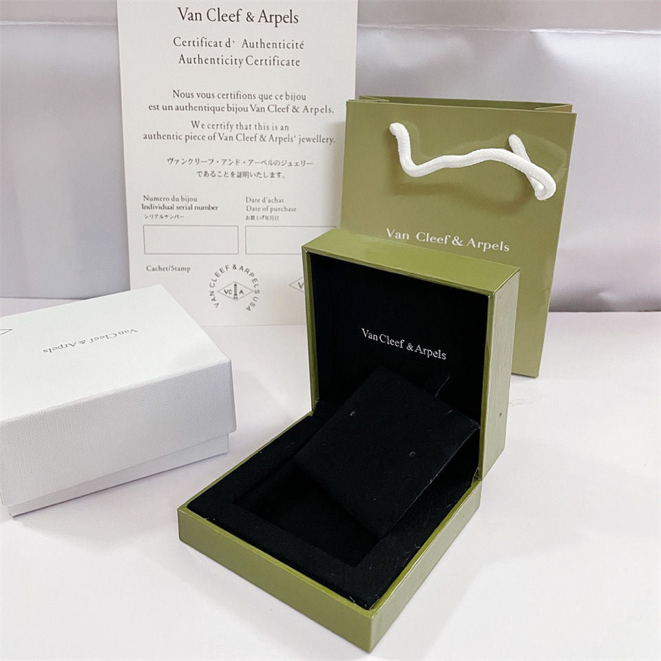[Avelora]CLOVER BRAND JEWELRY BOX