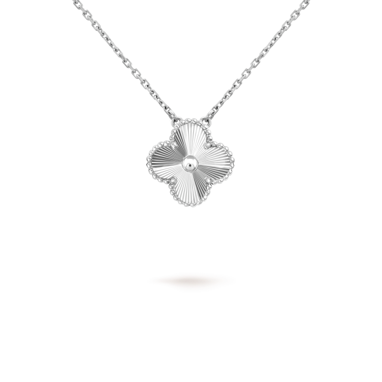 [Avelora]15MM CLOVER FLOWER PENDANT NECKLACE WHITE GOLD COLLECTION