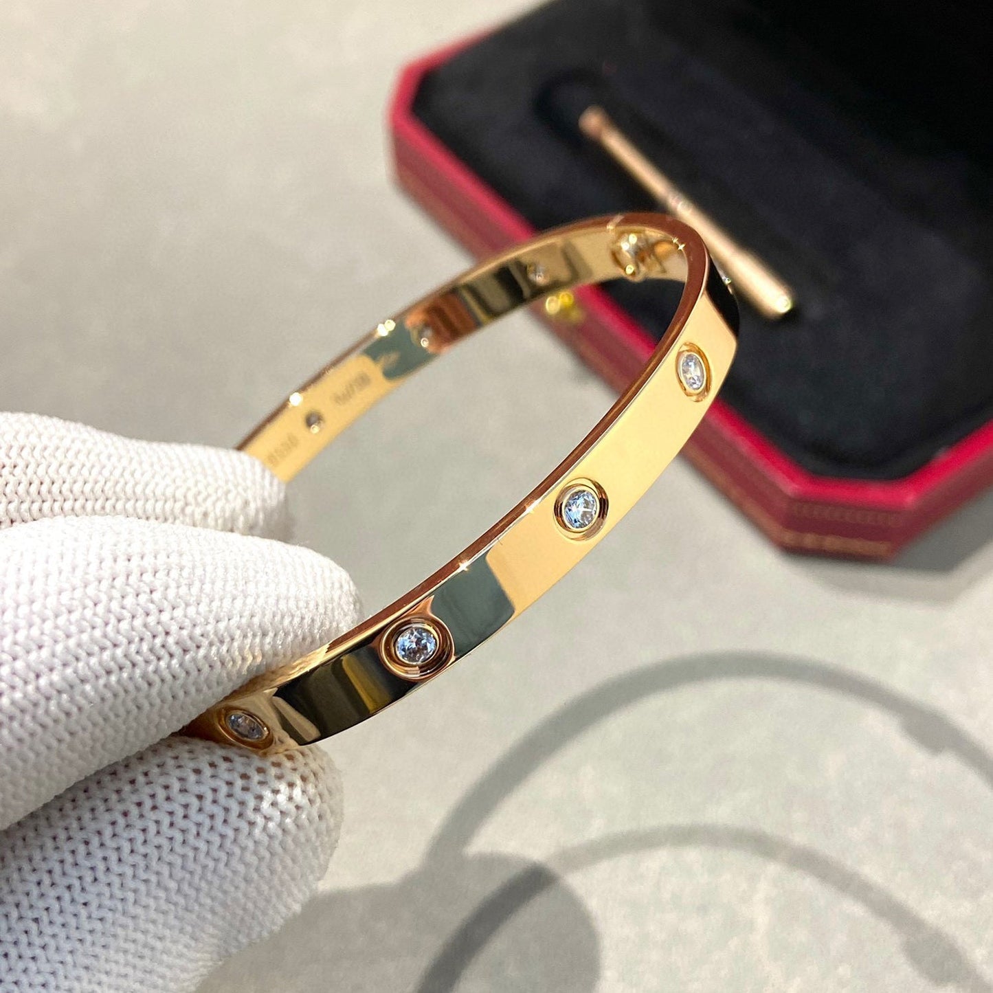 [Avelora]CLASSIC 6.1MM LOVE BANGLE - 10-DIAMOND
