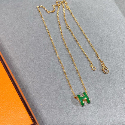 [Avelora]POP H GREEN NECKLACE SILVER AND GOLD