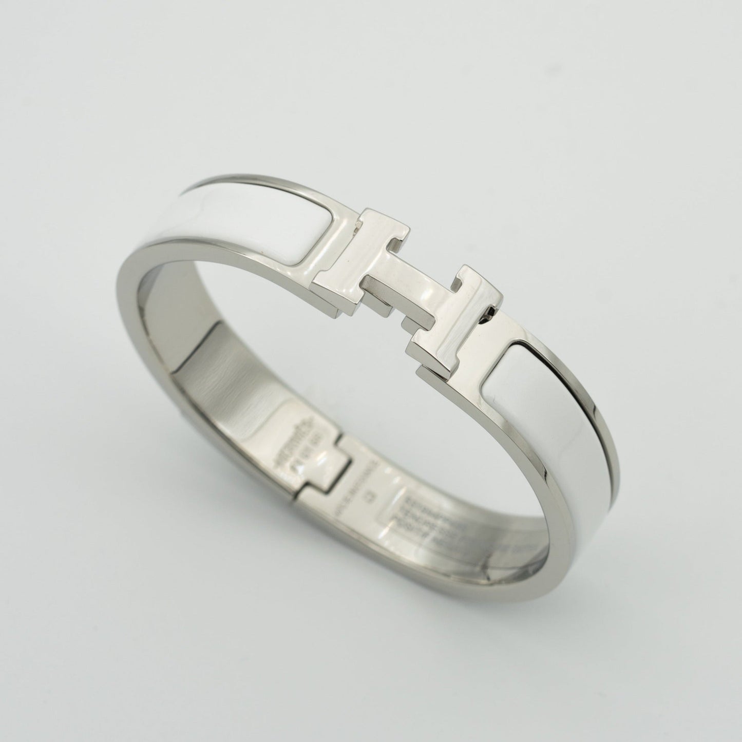 [Avelora]H WHITE BRACELET