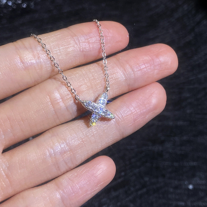[Avelora]MODERN X-SHAPE PAVÉ MOISSANITE NECKLACE