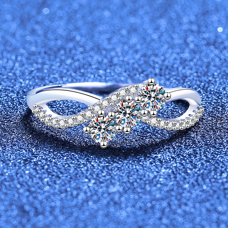[Avelora]INTERTWINING LOVE MOISSANITE RING