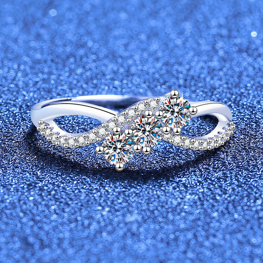 [Avelora]INTERTWINING LOVE MOISSANITE RING