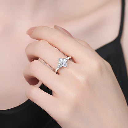[Avelora]ELEGANT MARQUISE CUT MOISSANITE RING WITH SIDE ACCENTS
