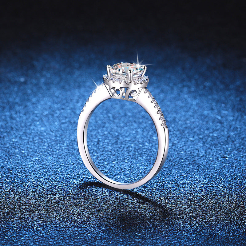 [Avelora]RADIANT ROUND HALO MOISSANITE ENGAGEMENT RING