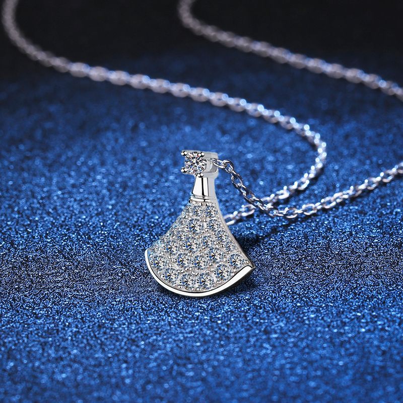 [Avelora]ELEGANT FAN-SHAPED MOISSANITE PENDANT NECKLACE