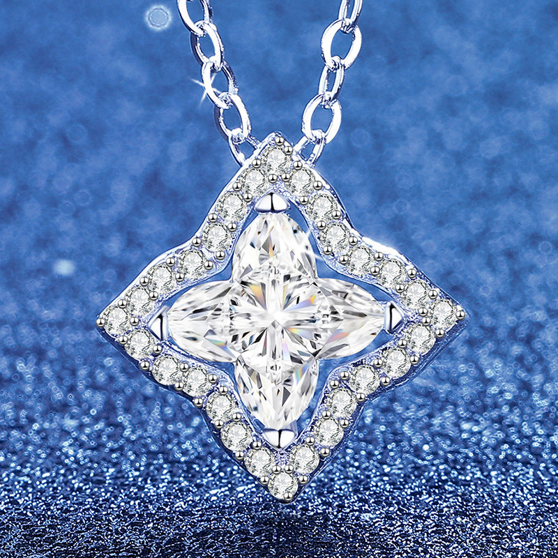 [Avelora]STAR-CLOVER MOISSANITE NECKLACE