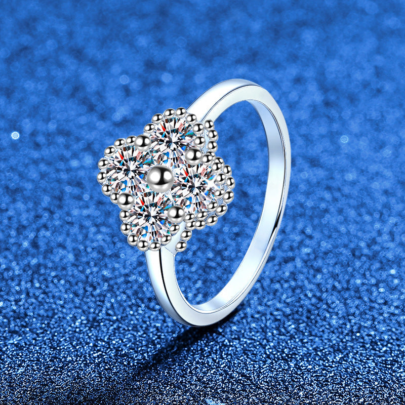 [Avelora]ELEGANT FOUR-LEAF CLOVER MOISSANITE RING