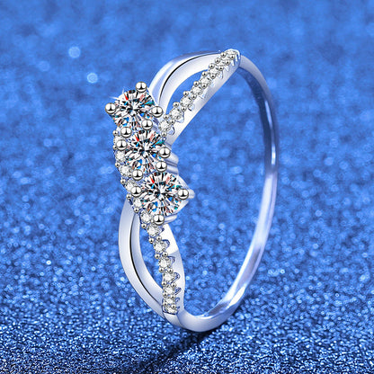 [Avelora]INTERTWINING LOVE MOISSANITE RING