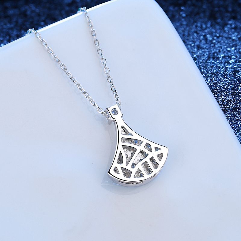 [Avelora]ELEGANT FAN-SHAPED MOISSANITE PENDANT NECKLACE