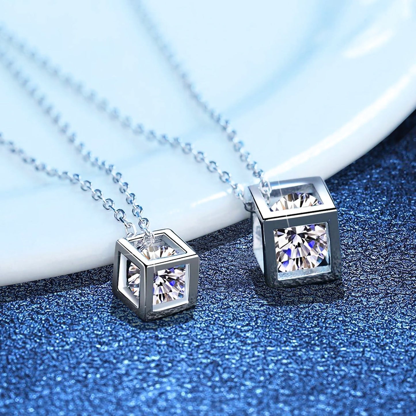 [Avelora]GEOMETRIC SUGAR-CUBE MOISSANITE NECKLACE