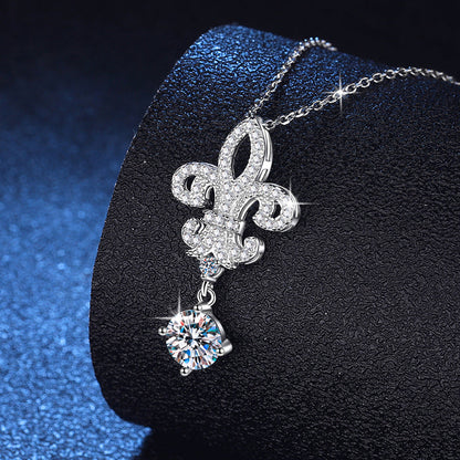 [Avelora]ROYAL FLEUR-DE-LIS MOISSANITE PENDANT NECKLACE