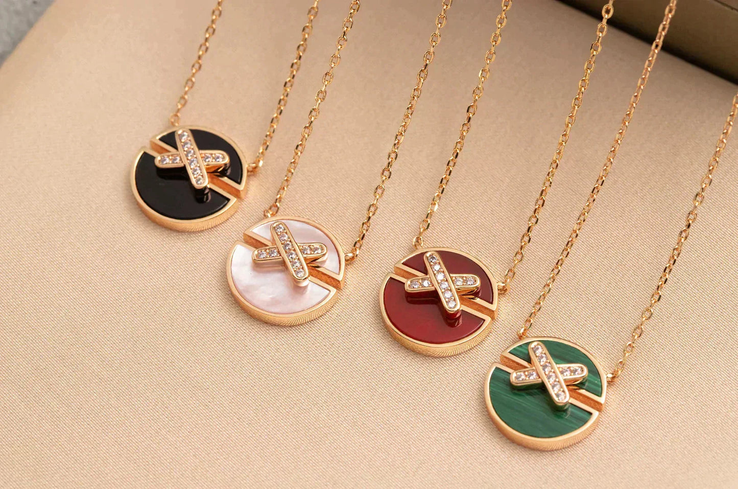 [Avelora]JEUX DE ROSE GOLD DIAMOND NECKLACE