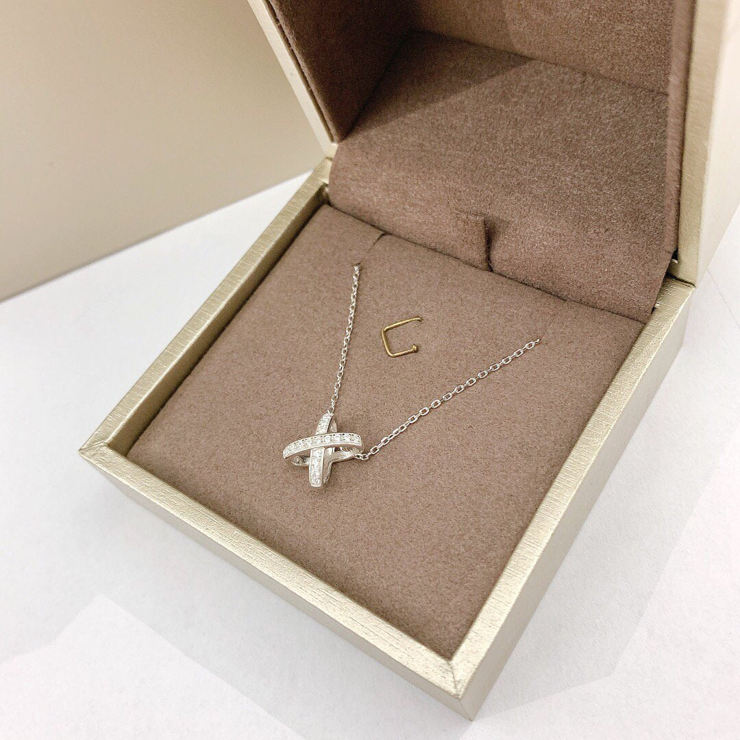 [Avelora]JEUX DE DIAMOND NECKLACE