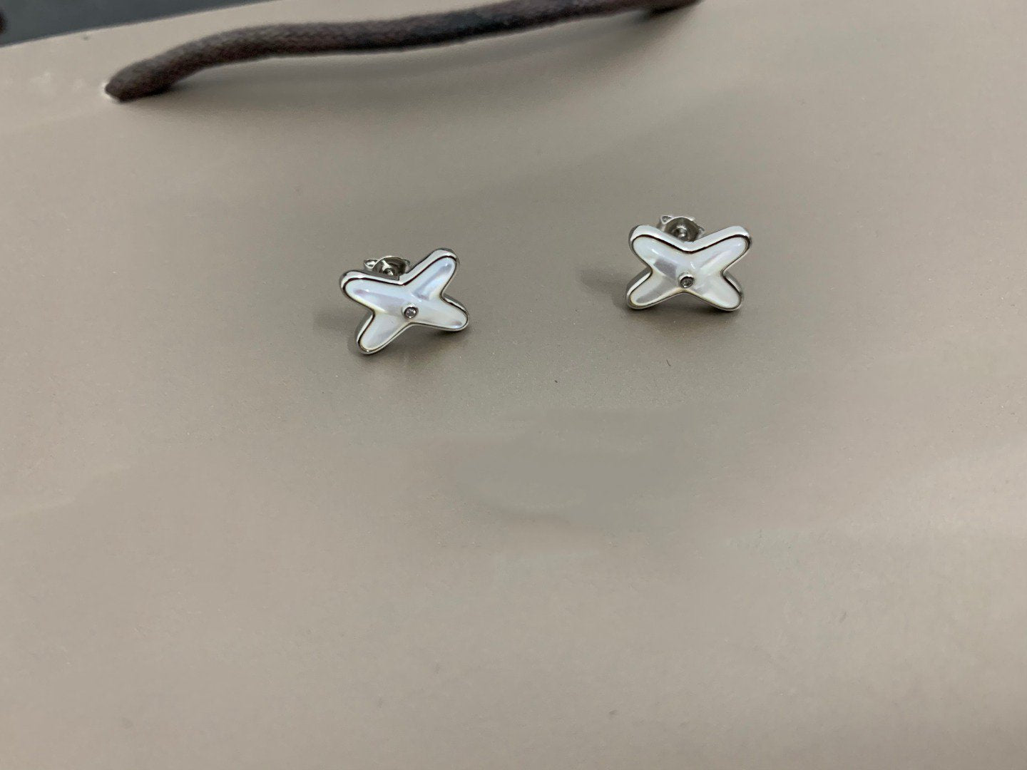 [Avelora]JEUX DE WHITE MOP SILVER DIAMOND EARRINGS