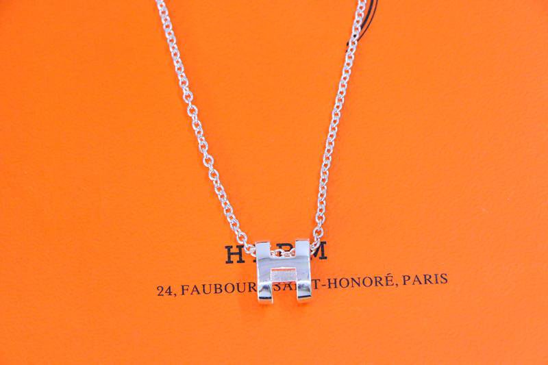 [Avelora]HM NECKLACE H LETTER OVAL SERIES