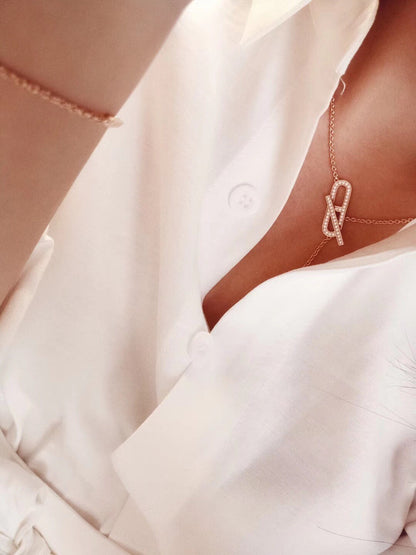[Avelora]HM FIRE PIG NOSE NECKLACE TRENDY STREET