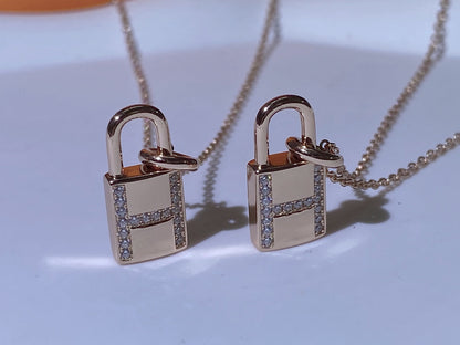 [Avelora]HM ADVANCED NICHE LOCK HEAD NECKLACE DIAMONDS