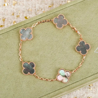[Avelora]LUCKY CLOVER 5-MOTIF BRACELET - GREY MOTHER-OF-PEARL COLLECTION