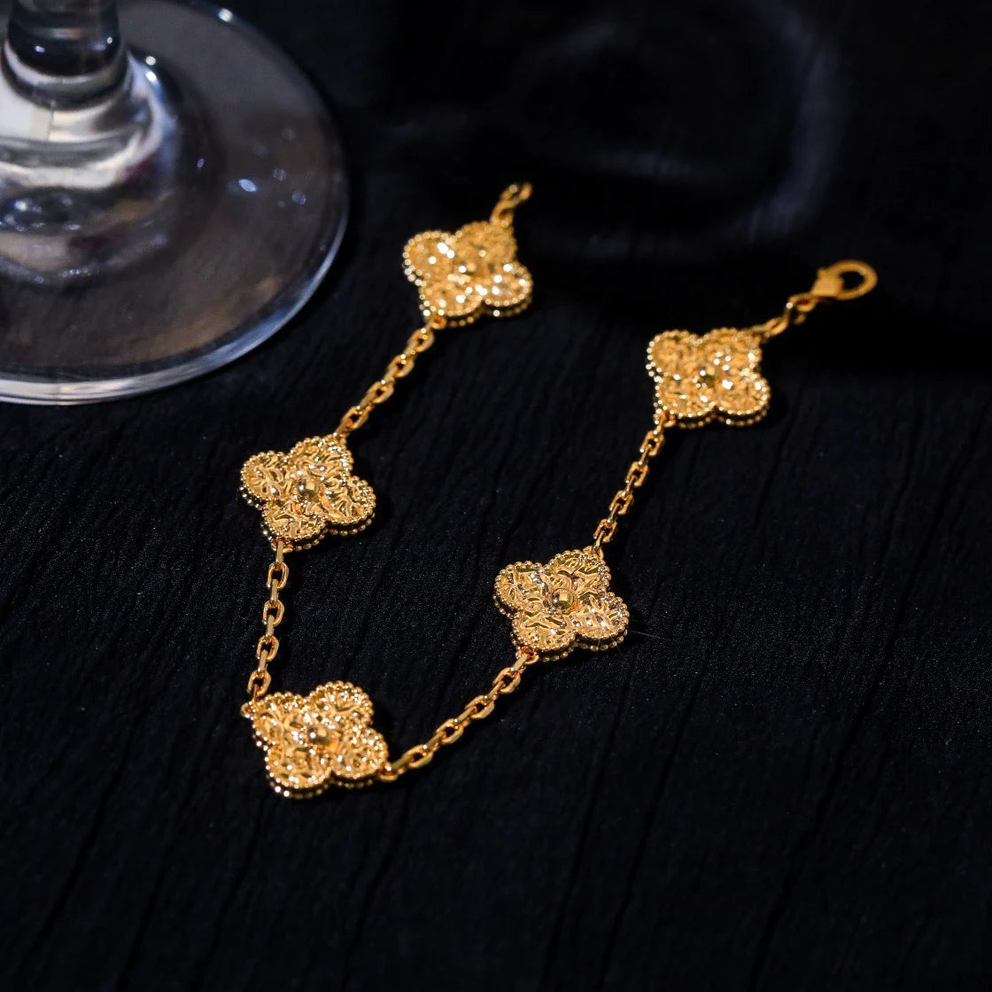 [Avelora]LUCKY CLOVER 5-MOTIF BRACELET - BRONZING